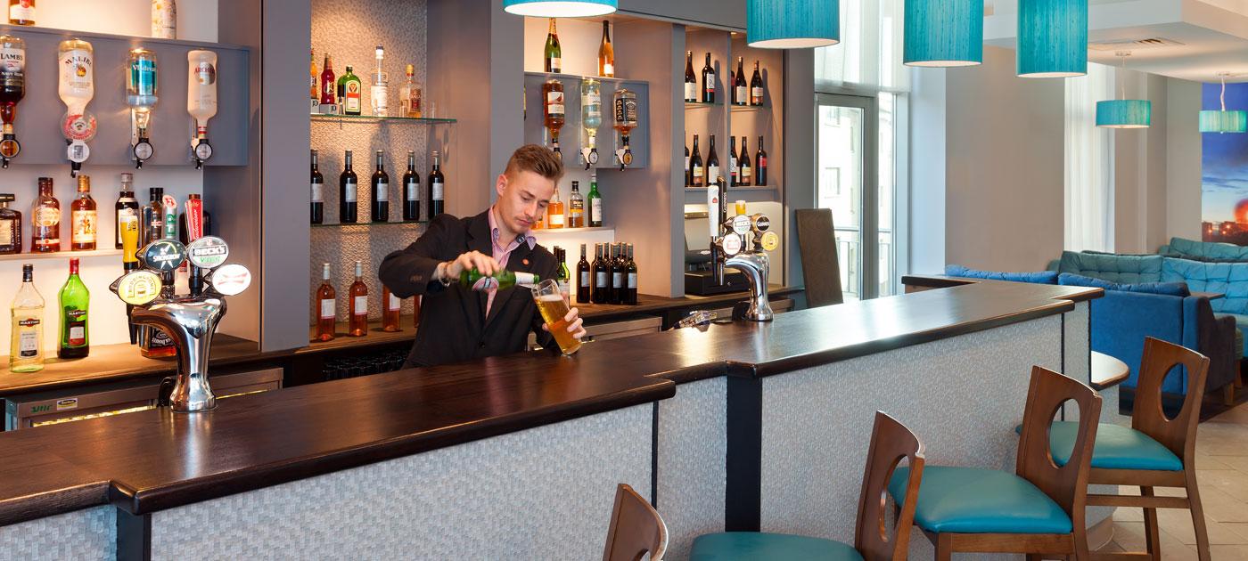 Leonardo Hotel Plymouth Restaurante foto