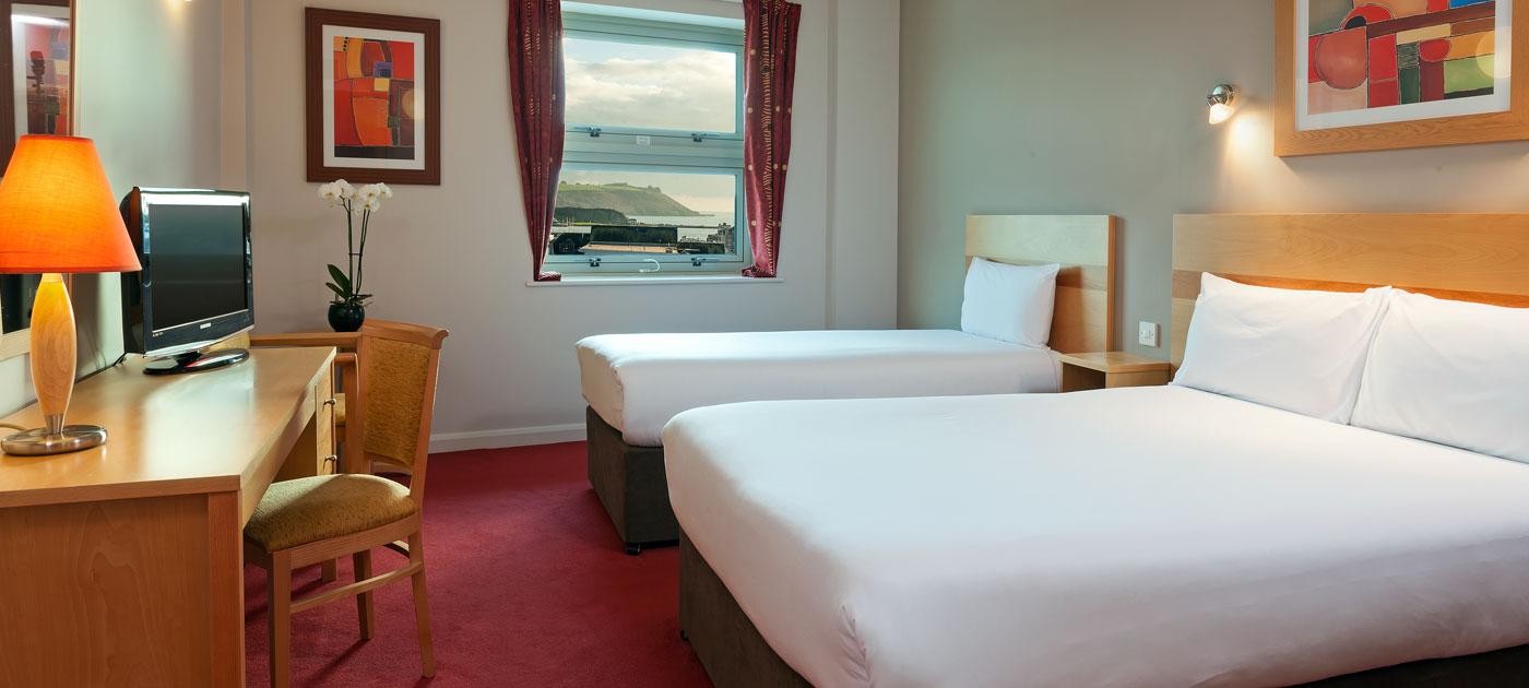 Leonardo Hotel Plymouth Quarto foto